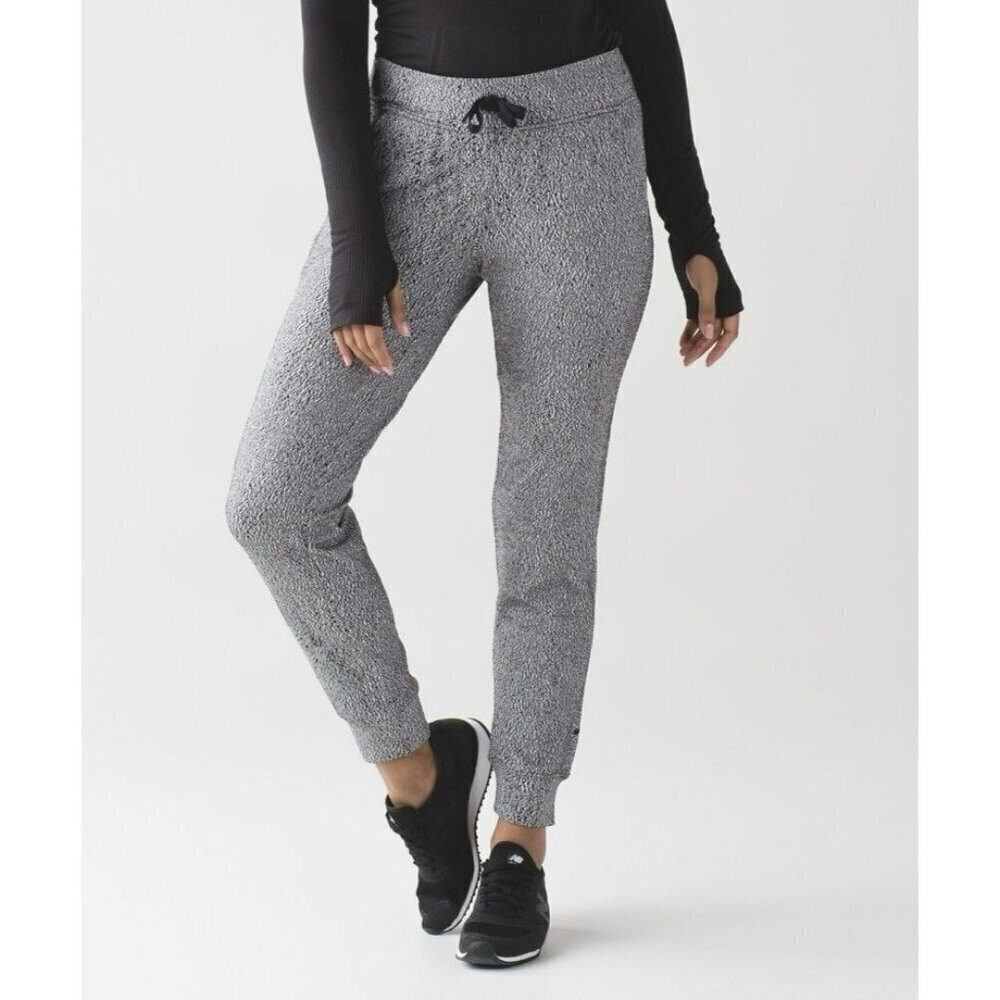 Lululemon Ready To Rulu Pant Running Luon Spray Jacquard Size 2 EUC